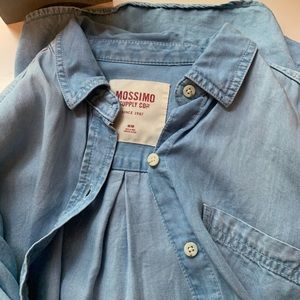 Lightweight chambray button up